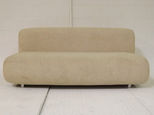Knoll "Suzanne" Sofa by Takahama: A nice sofa by Kazuhide Takahama.