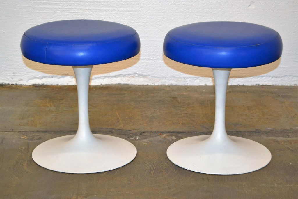Saarinen for Knoll Blue Stools (1 of 3)