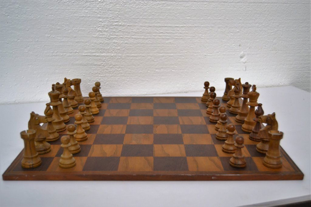 Wood Chess Set (1 of 2)