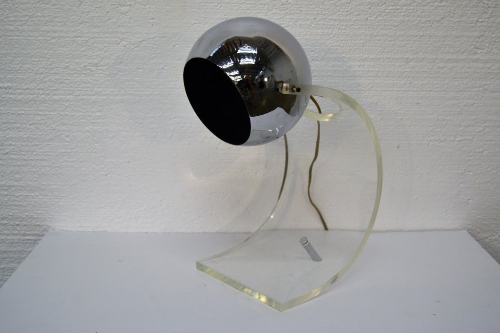 Lucite Table Lamp (1 of 2)