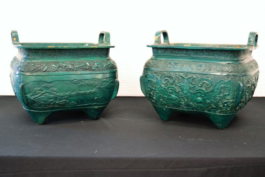 Bronze Chinese Pots (1 of 3)