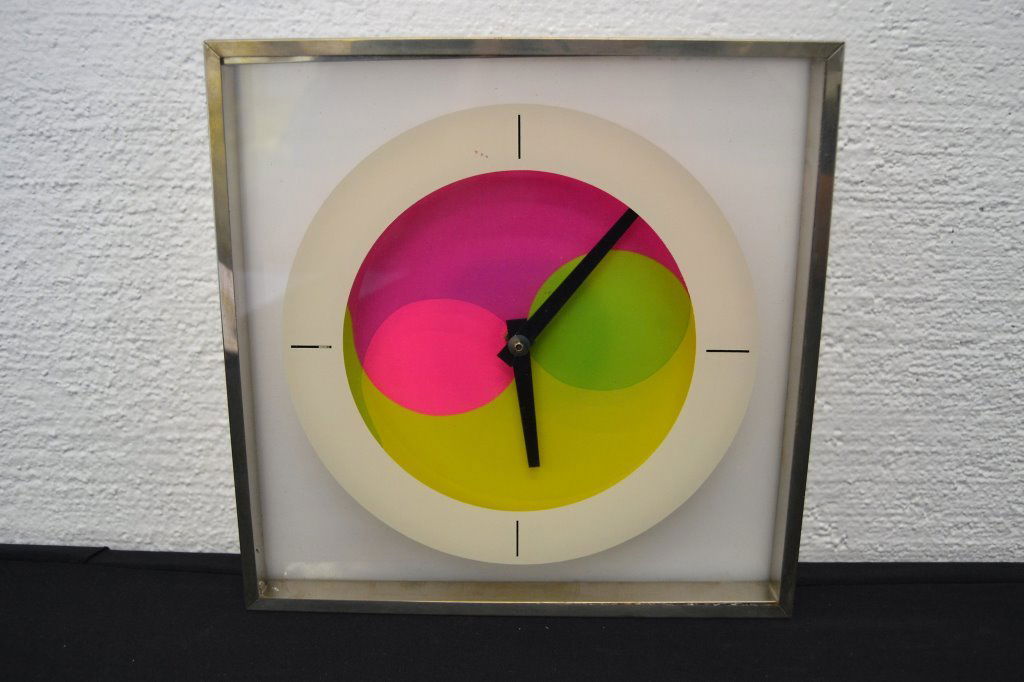 "Kaleido Clock" Wall Clock (1 of 2)