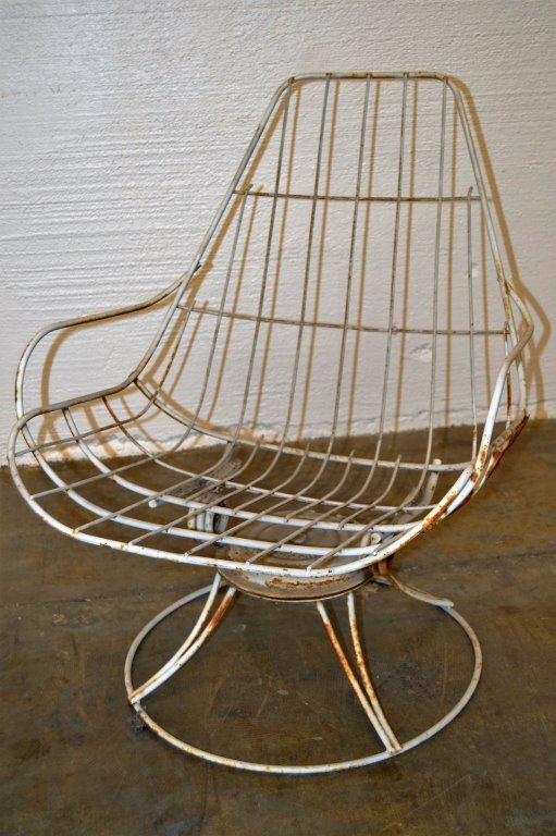 Sculptura Swivel Chair Rocking: 25.5 W 23 D 32.5 H