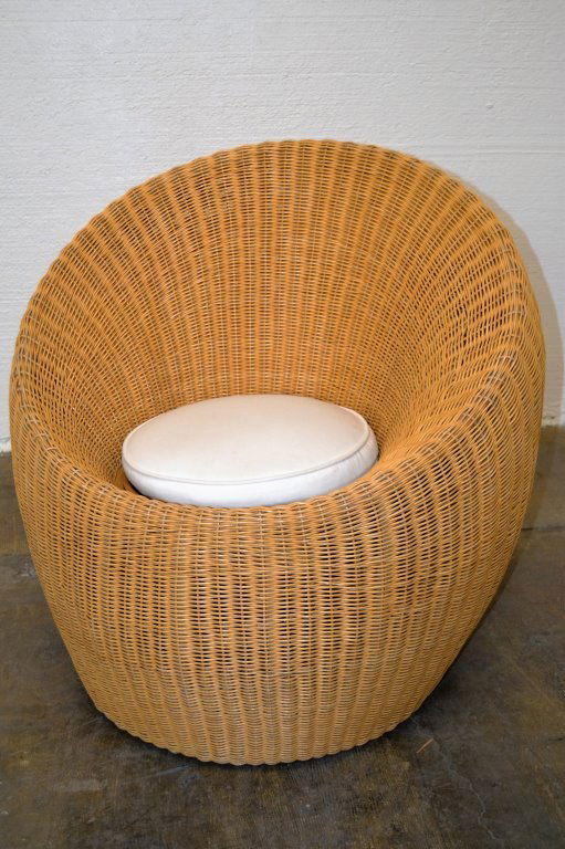 Isamu Kenmochi Wicker chair (1 of 2)