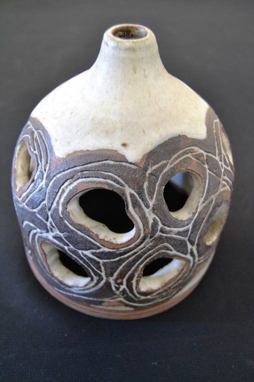 Victoria Littlejohn Studio Pottery Lamp (1 of 2)