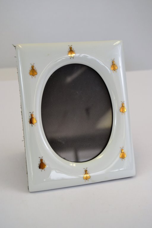 Limoges Vintage Porcelain Frame w/Gold Bees: 4 in X 5 in