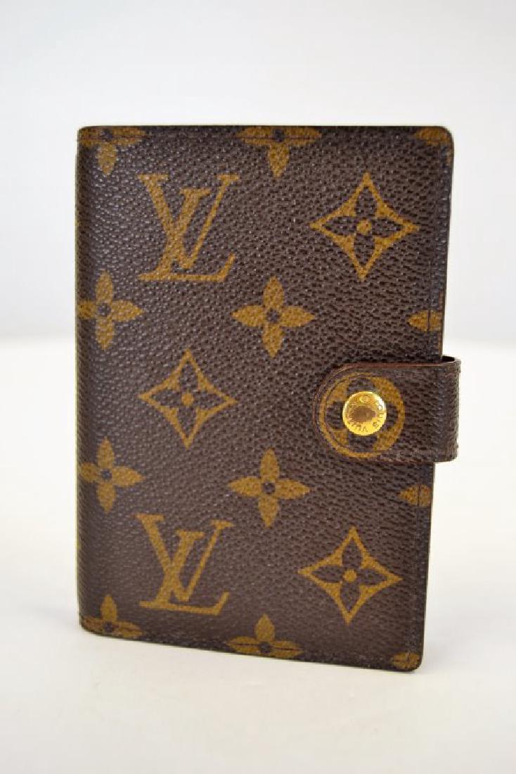 Louis Vuitton Planner (1 of 4)