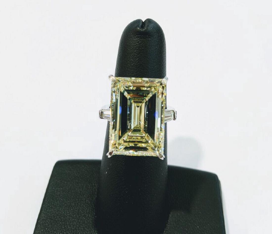 16.97ct VVS2/Y-Z GIA Certified Diamond Plat. Ring (1 of 2)