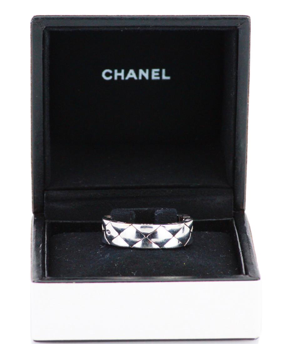 Chanel 18K Matelasse Quilted Flexible 6.5mm Ring (1 of 4)