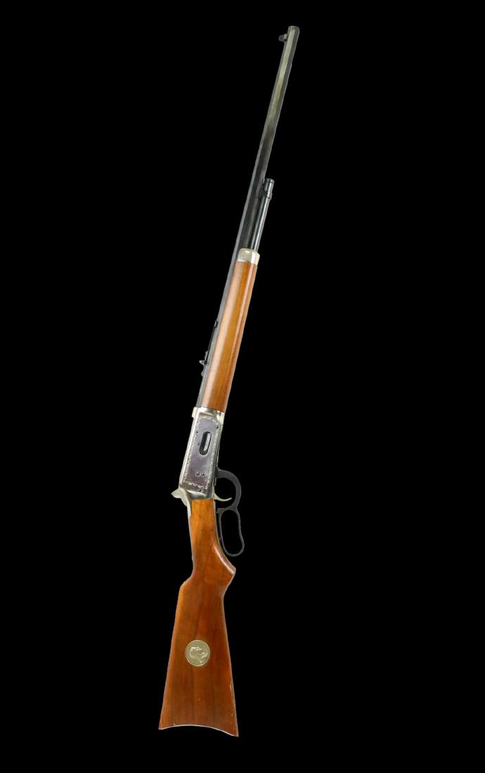 Elvis Presley's 1969 Winchester Rifle Given to Ed