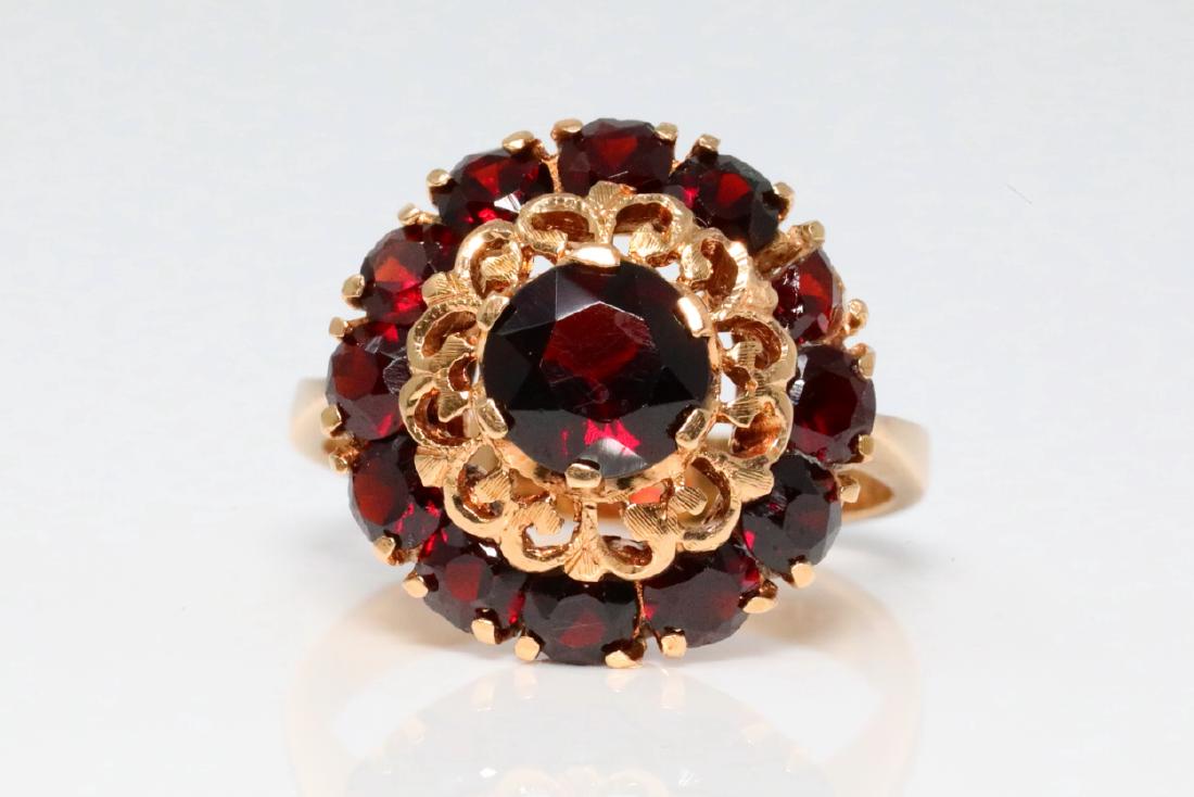 2.25ctw Garnet & 14K Yellow Gold Vintage Ring (1 of 4)