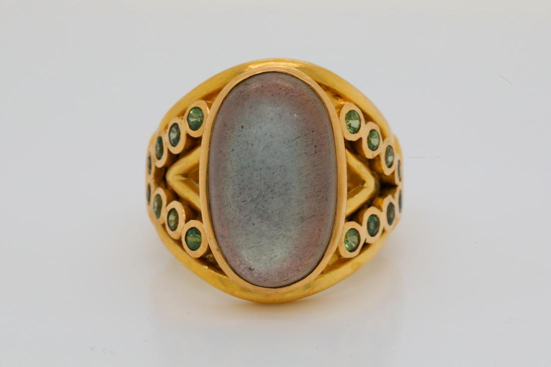 Elizabeth Locke Labradorite, Tsavorite & 19K Ring: Elizabeth Locke 17.5mm Labradorite & Solid 19K Yellow Gold Ring W/Tsavorite Garnet Accents (Comes W/$11,000 Appraisal) - This lovely ring was made by Elizabeth Locke and was finely crafted of vibrant