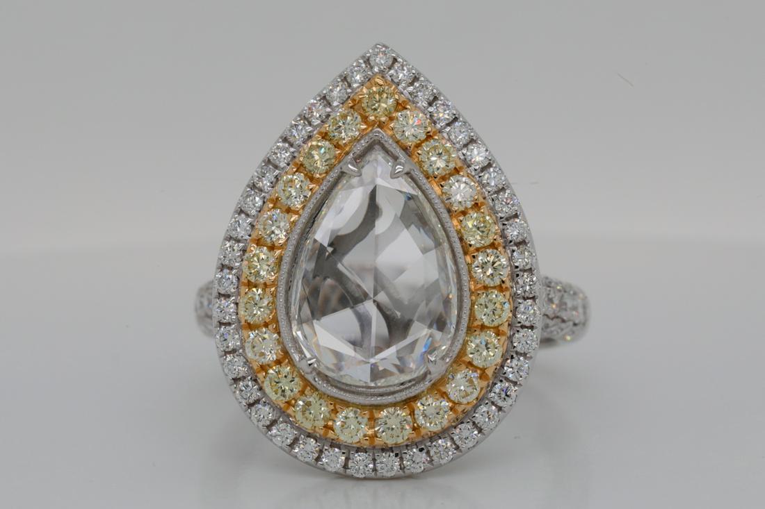 2.45ctw VS1-VS2 White & Yellow Diamond 18K Ring: 2.45ctw VS1-VS2 White & Yellow Diamond Solid 18K White/Yellow Gold Ring (Comes W/$24,000 Appraisal) - This beautiful ring was finely crafted of solid 18k white and yellow gold, and is embellished with