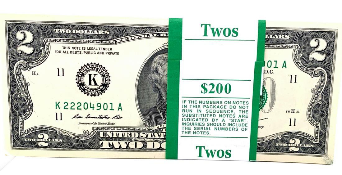 (100) $2 Bills in Mint Condition in Numeric Order (1 of 2)