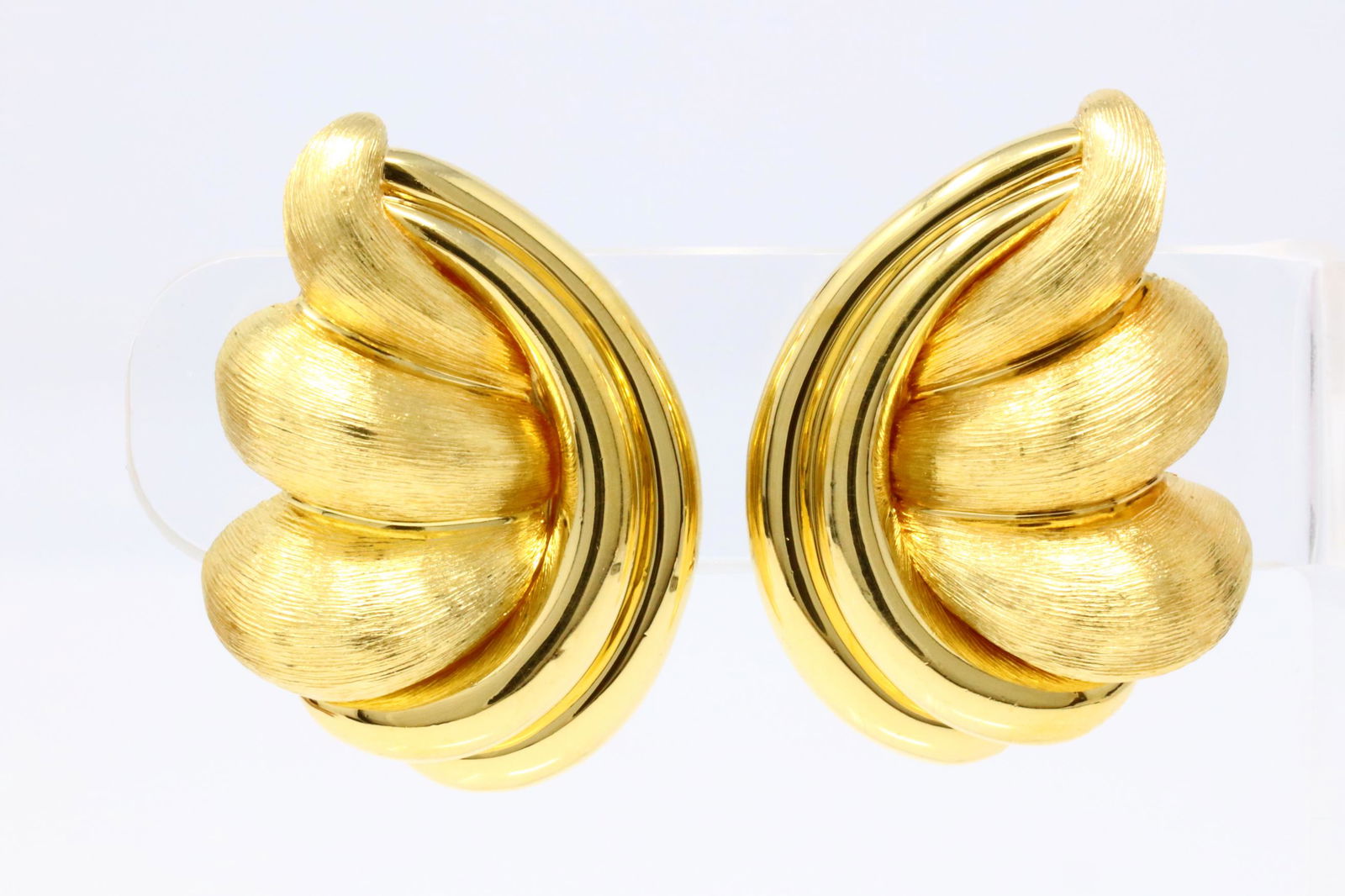 Henry Dunay 18K Yellow Gold 1.25" Omega Earrings (1 of 5)