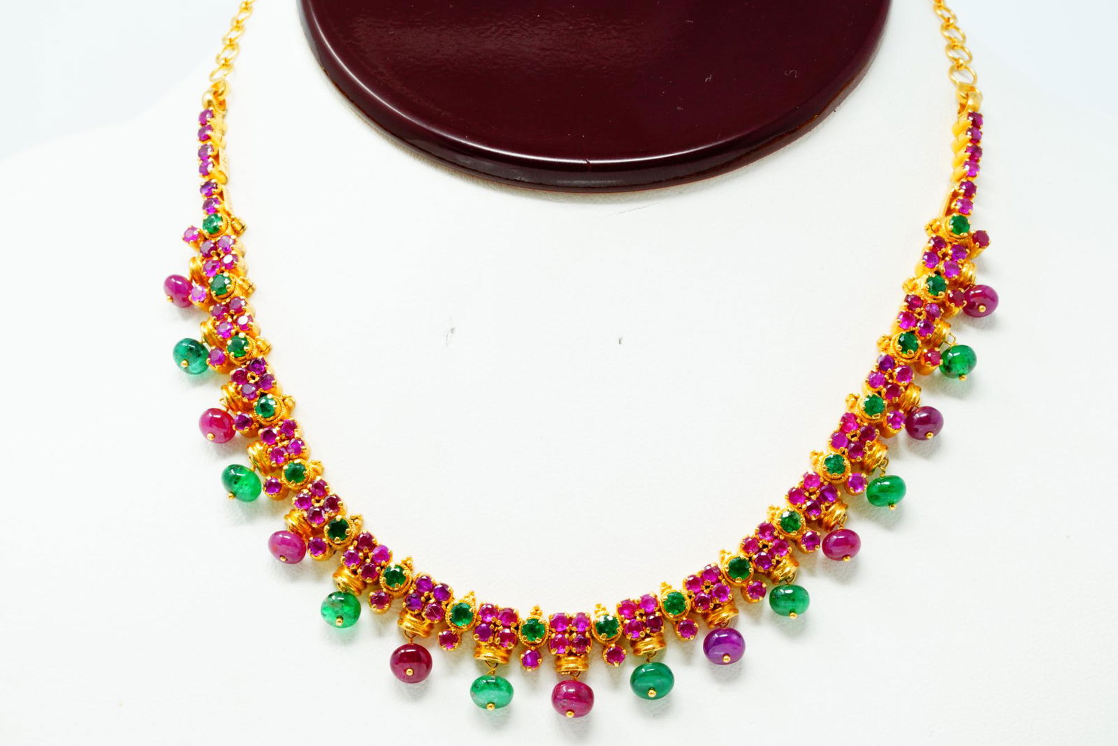 15.05ctw Ruby & Emerald 22K 15" Collar Necklace (1 of 4)
