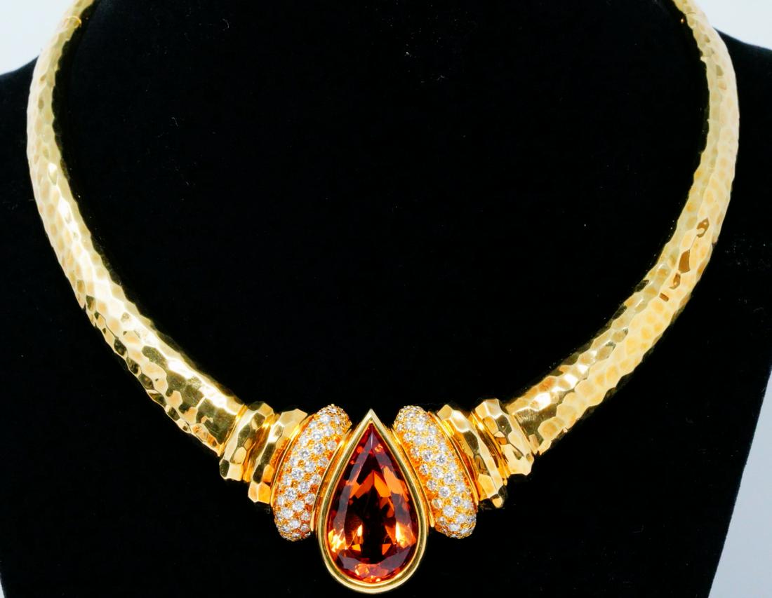Henry Dunay 25ct Topaz, 3.50ctw Diamond 18K Necklace: Henry Dunay 25.00ct Precious Topaz, 3.50ctw VVS1-VVS2/F-G Diamond Solid 18K Yellow Gold Hammered Collar Necklace - This immaculately crafted necklace was made by world renowned, award-winning designer