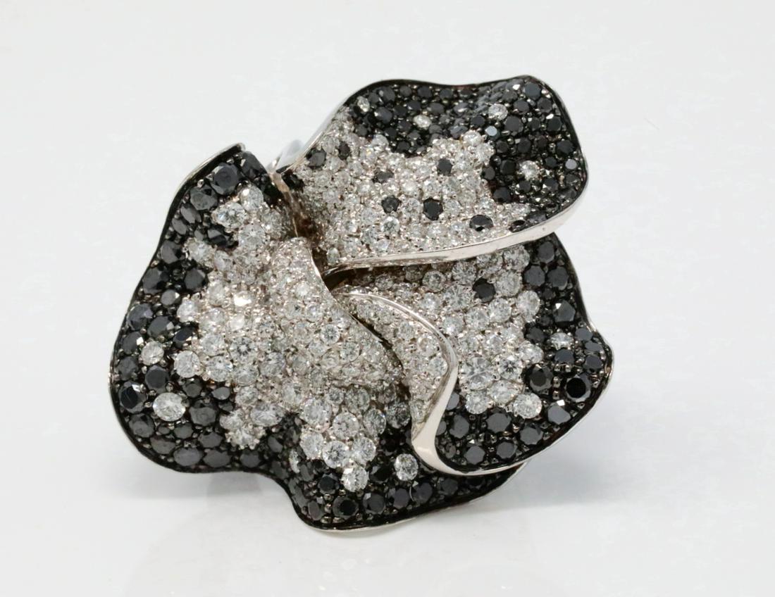 Maggioro 8.75ctw Black & White Diamond 18K Ring: Maggioro 8.75ctw Black & White Pave Diamond Solid 18K White Gold Ring - This magnificent ring was made by Italian jeweler Maggioro, who are well known for their exquisite and highly detailed jewelry p