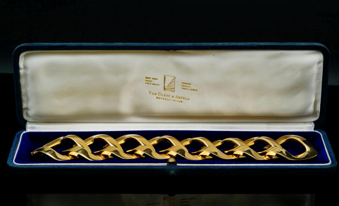 Van Cleef & Arpels With Pomellato 18K Bracelet (1 of 10)