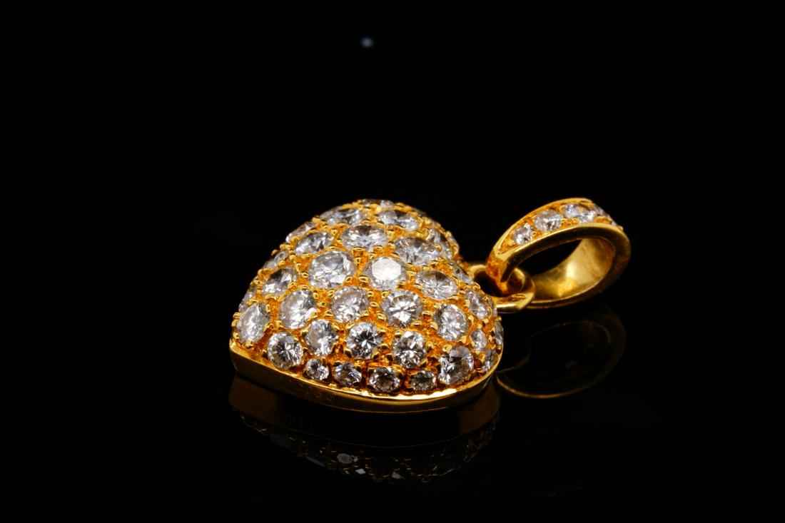 Cartier 1.00ctw VS1-VS2/E-F Diamond 18K Heart Pendant (1 of 4)