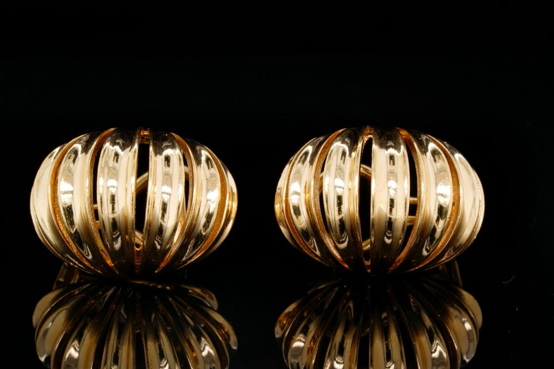 Solid 14K Yellow Gold 0.75" Earrings (1 of 4)