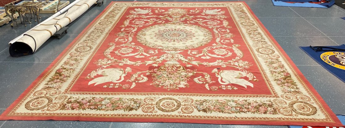 Ornate 8' Woven Area Rug W/Swan & Foliate Motifs (1 of 7)
