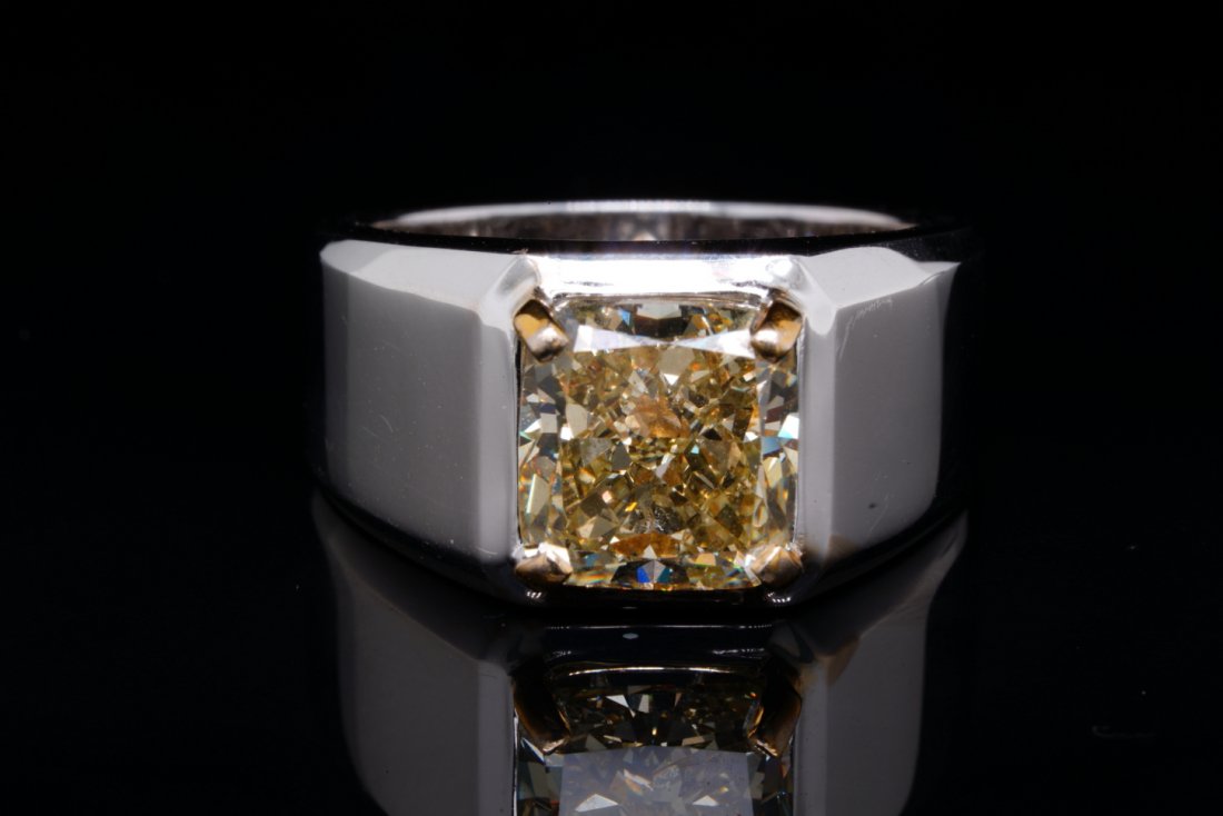 4.00ct VS1-VS2 Cushion Cut Yellow Diamond 18K Ring (1 of 6)