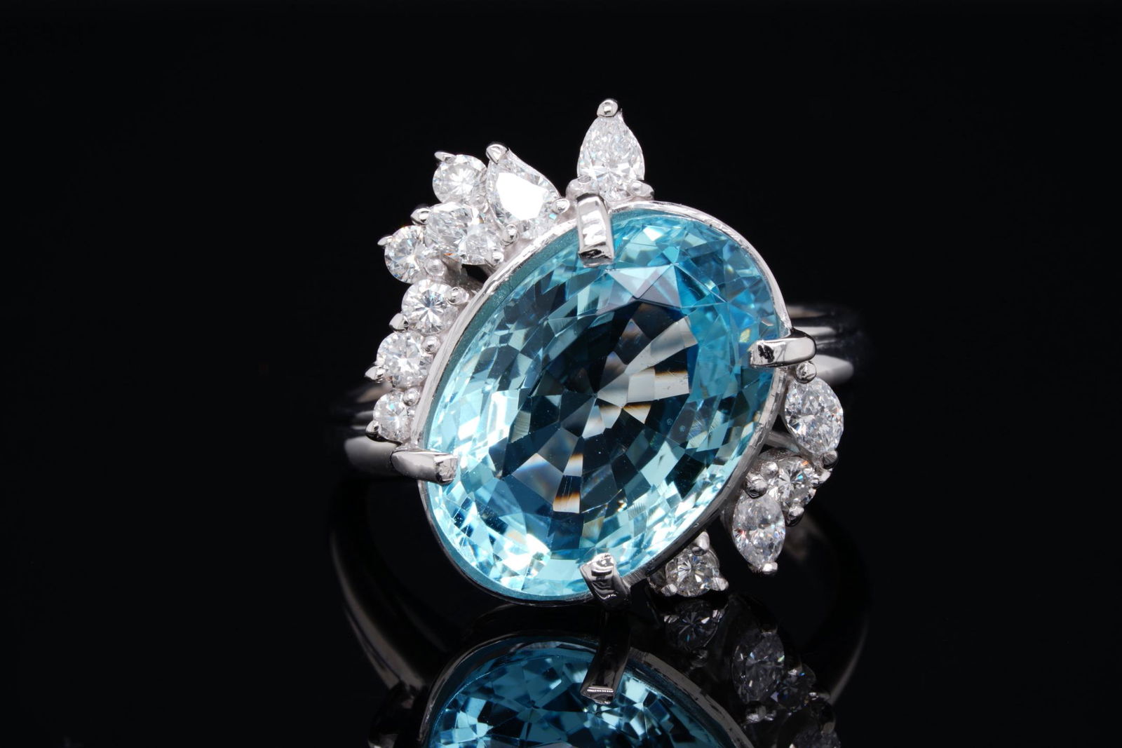 6.10ct Aquamarine, 0.50ctw Diamond Platinum Ring (1 of 6)