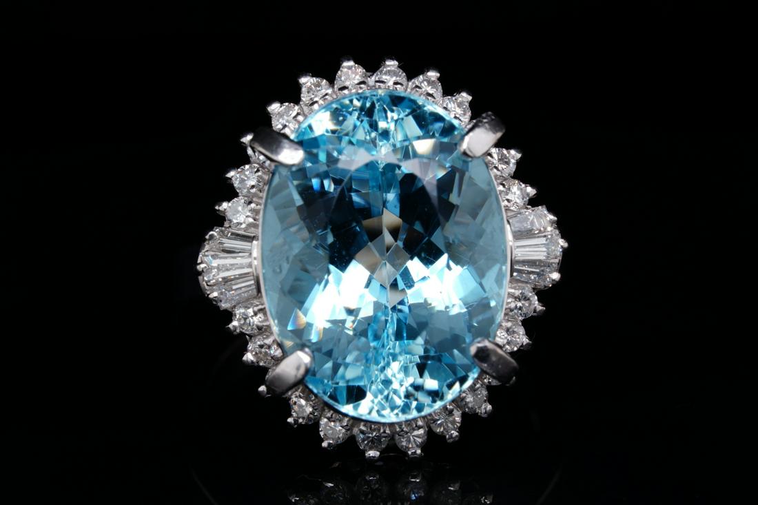 10.40ct Aquamarine, 0.60ctw Diamond Platinum Ring (1 of 6)