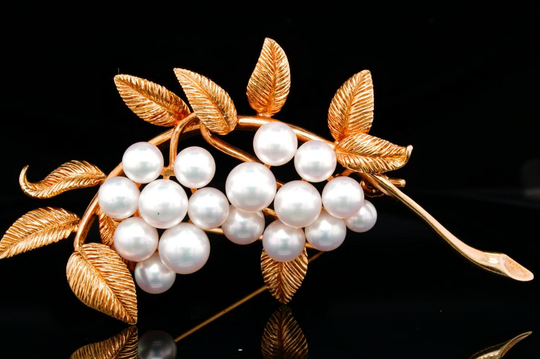 Mikimoto 5mm-6mm Pearl & 18K Yellow Gold Brooch (1 of 5)