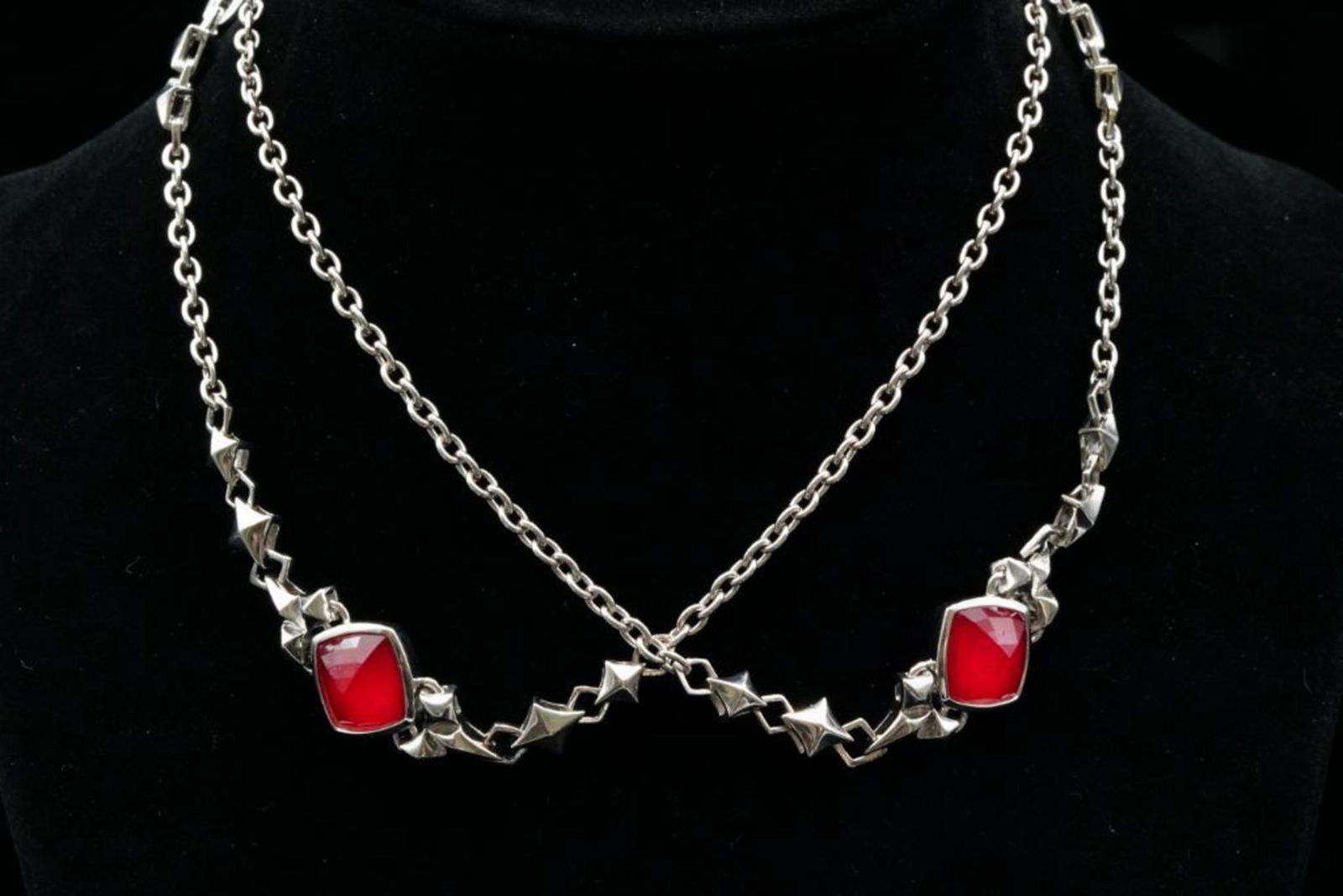 Stephen Webster Sterling Silver Superstud Necklace: Stephen Webster Solid Sterling Silver Red Crystal Haze Superstud Necklace - This necklace was made by Stephen Webster as part of the designer's Superstud collection. The necklace is made of solid ster