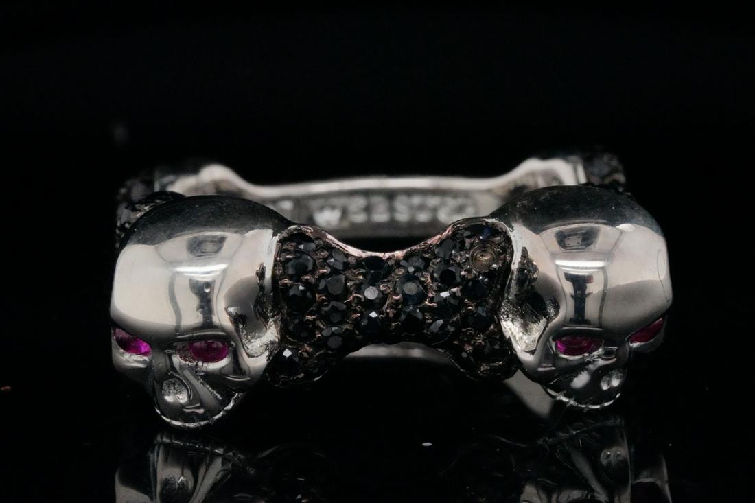 Stephen Webster Black Sapphire & Sterling Silver Ring: Stephen Webster 2.80ctw Black Sapphire, 0.25ctw Ruby and Solid Sterling Silver Skull and Bones Ring - This Skull and Bones ring from Stephen Webster is made of solid sterling silver and has two 3d sku