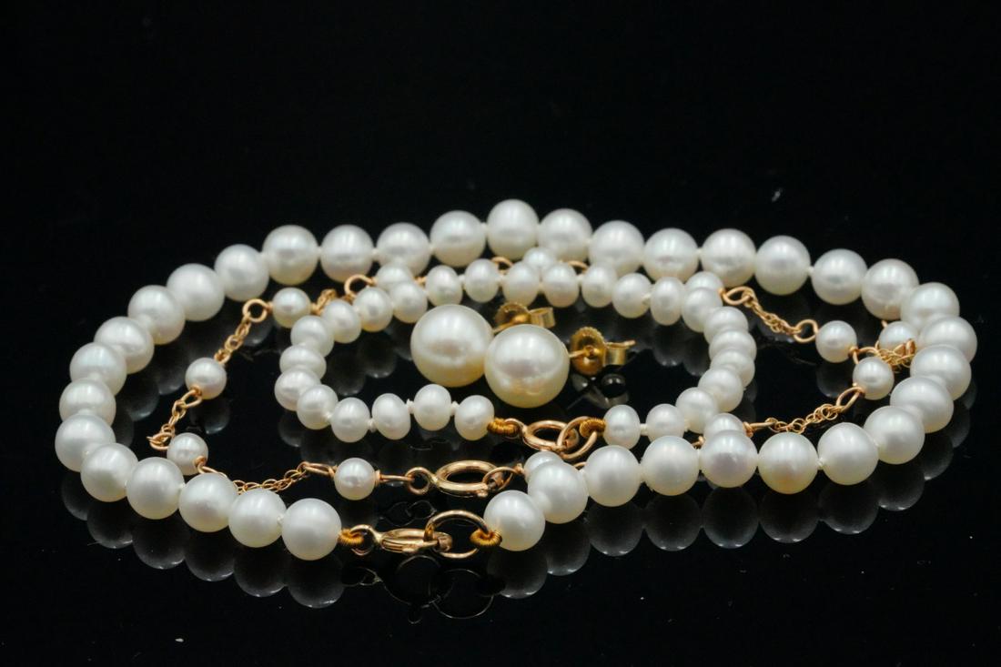 3mm-5.5mm Freshwater Pearl Bracelet/7mm Stud Set (1 of 3)