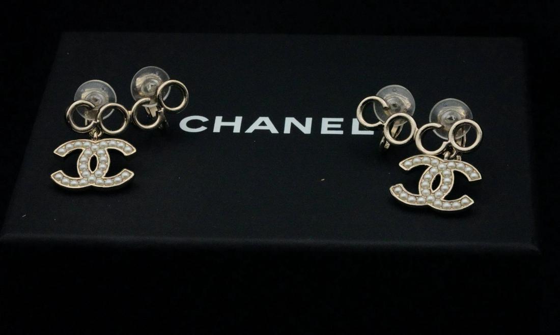 Chanel Spring 2021 Gold and Pearly White Ear Clips (1 of 5)