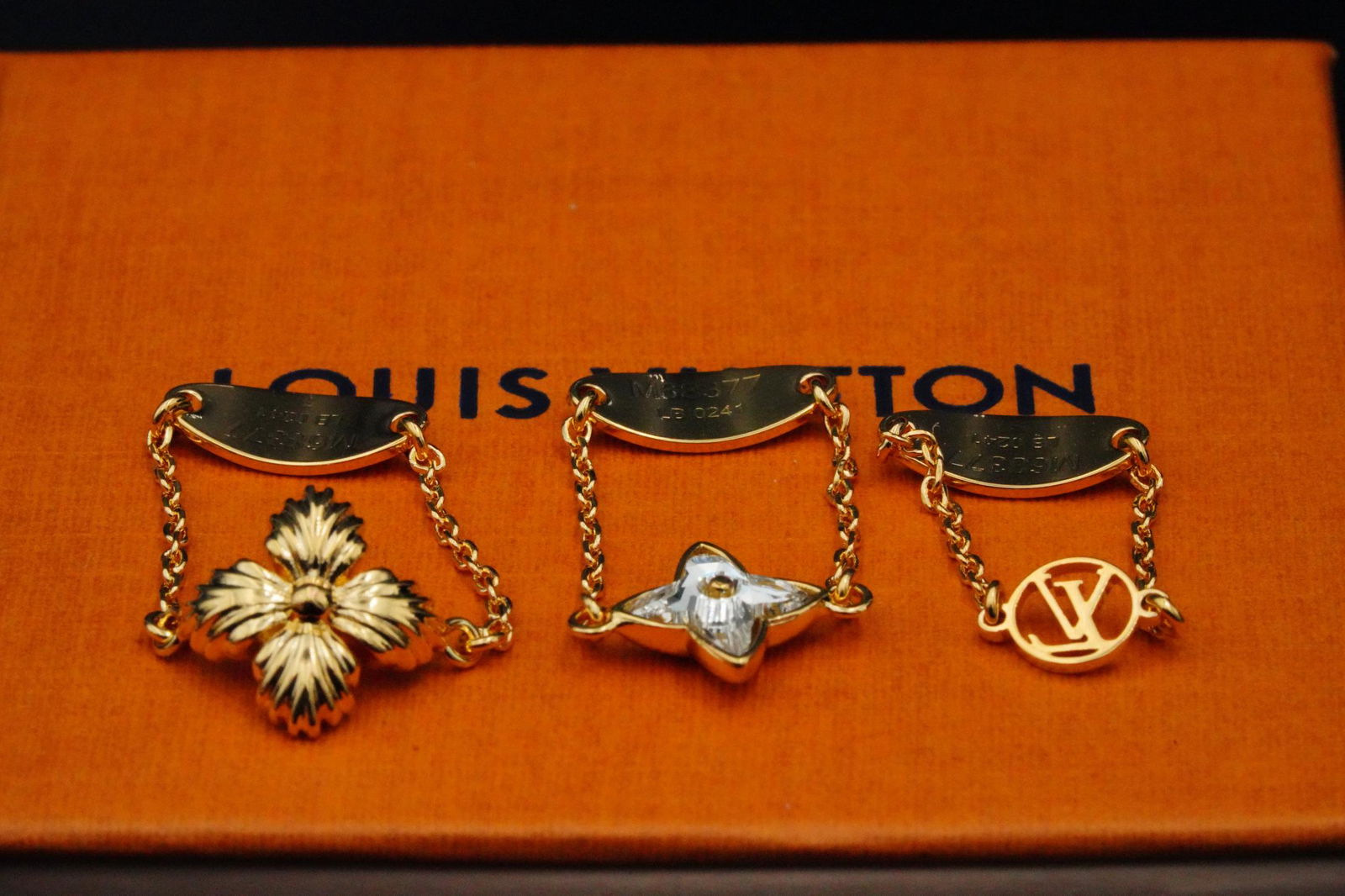 Louis Vuitton Blooming Strass Rings Set (1 of 6)