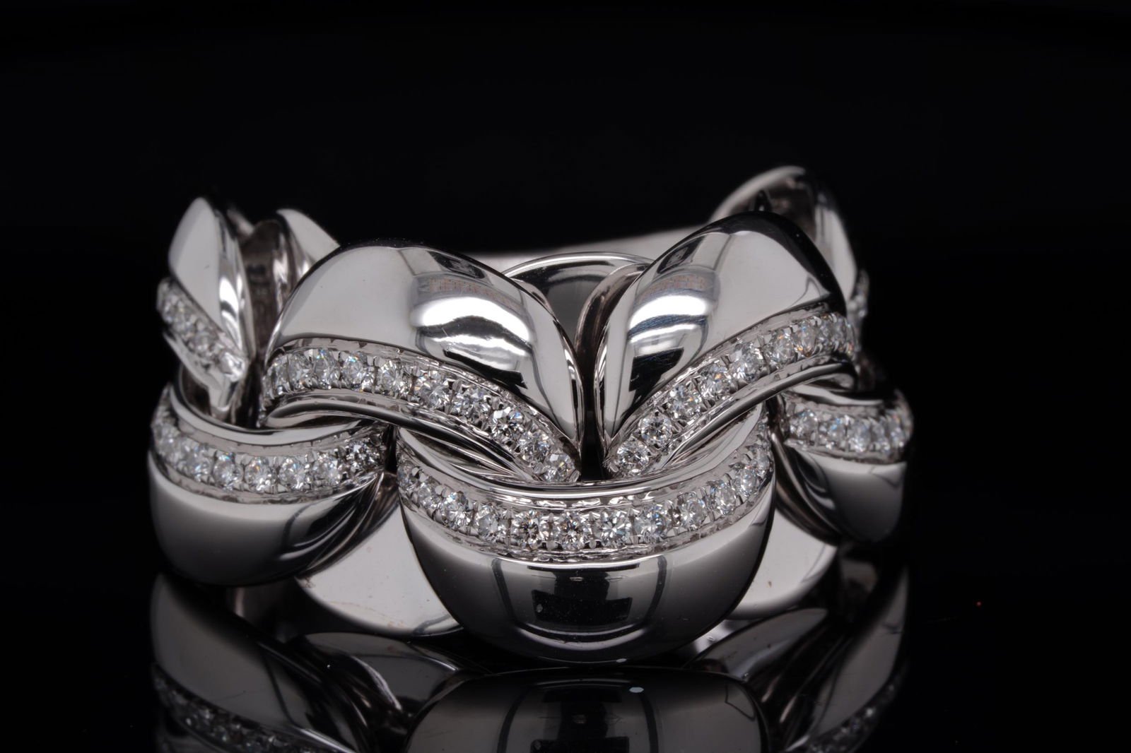 Chimento 0.50ctw VS1-VS2/G-H Diamond 18K Link Ring: Chimento 0.50ctw VS1-VS2/G-H Diamond Solid 18K White Gold Link Ring - This beautiful ring was made by Italian jeweler Chimento, and was finely crafted of solid 18k white gold. This Link ring has a sem