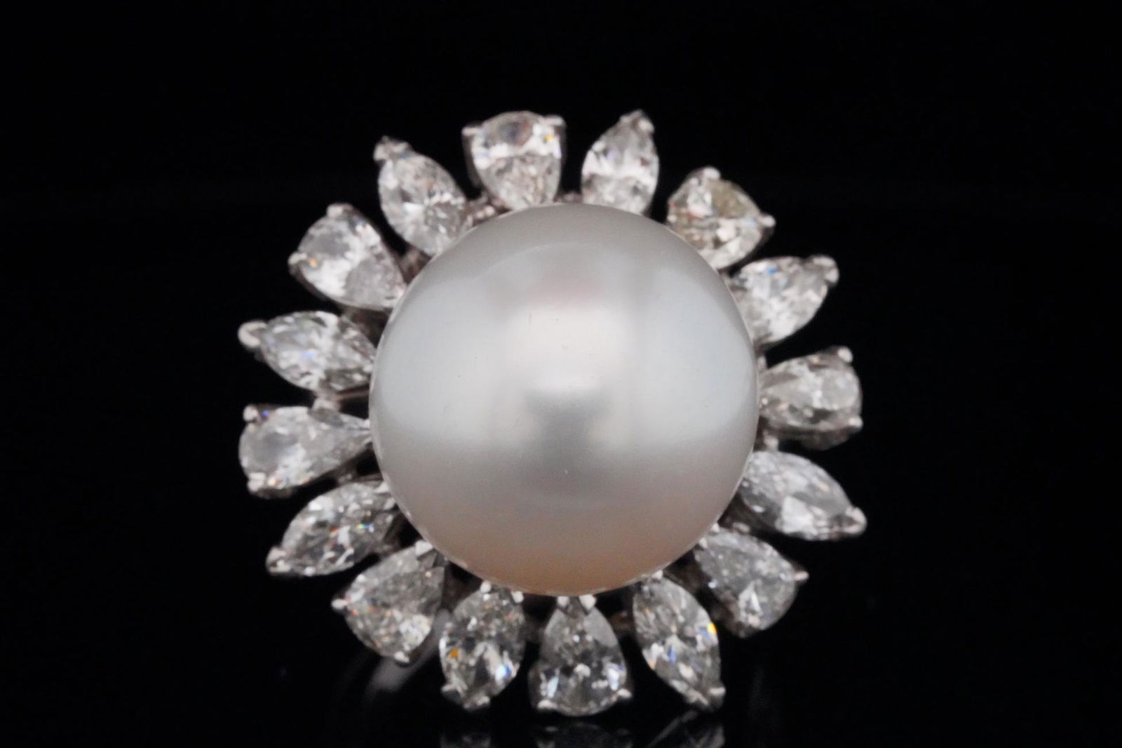 15mm South Sea Pearl, 4.00ctw Diamond & Platinum Ring (1 of 6)