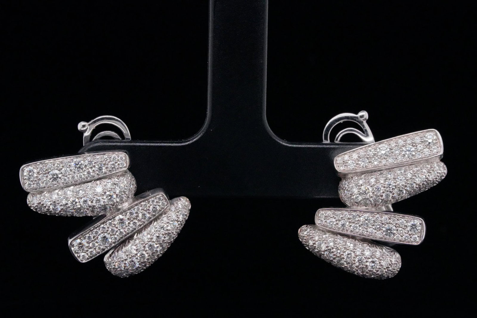 Fred Paris Success 2.00ctw Diamond and 18K Earrings (1 of 5)