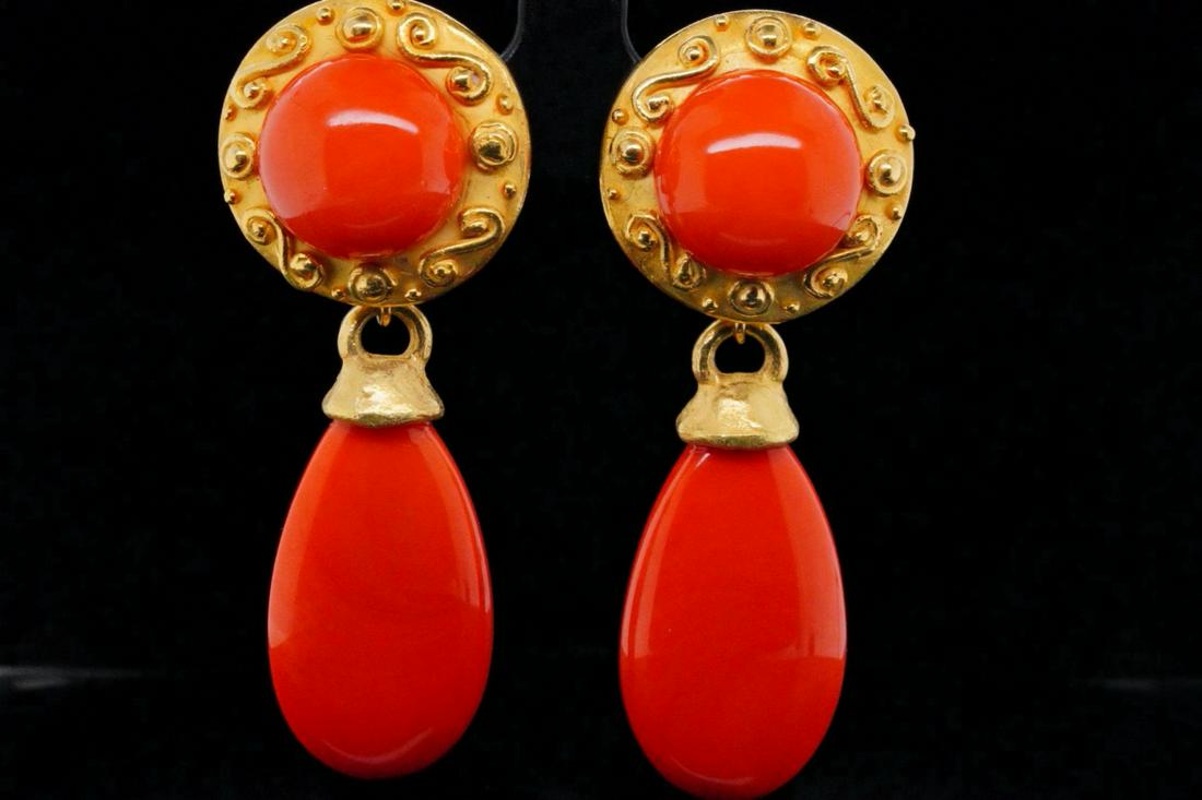 15mm-27mm Coral 18K 2.25" Day-Night Ear Clips (1 of 6)