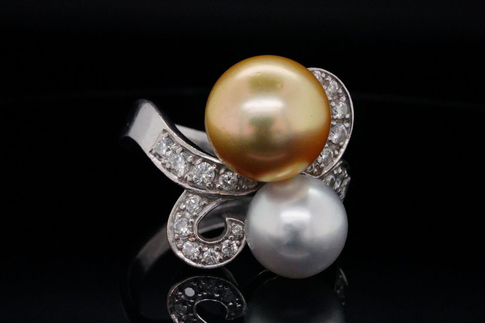 10mm-12mm Pearl, 0.50ctw Diamond and 18K Ring (1 of 7)