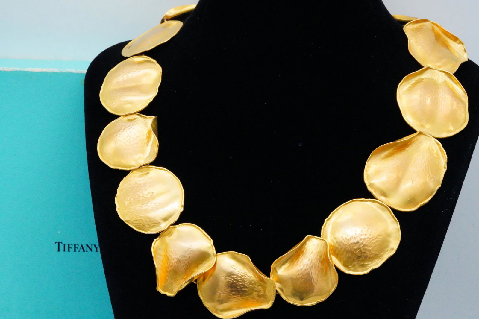 Tiffany Angela Cummings 1979 18K Rose Petal Necklace (1 of 8)