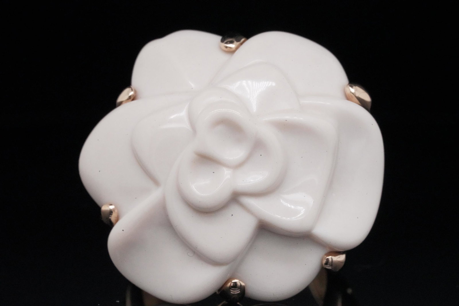 Chanel 18K Yellow Gold and Ceramic Camellia Ring (1 of 10)