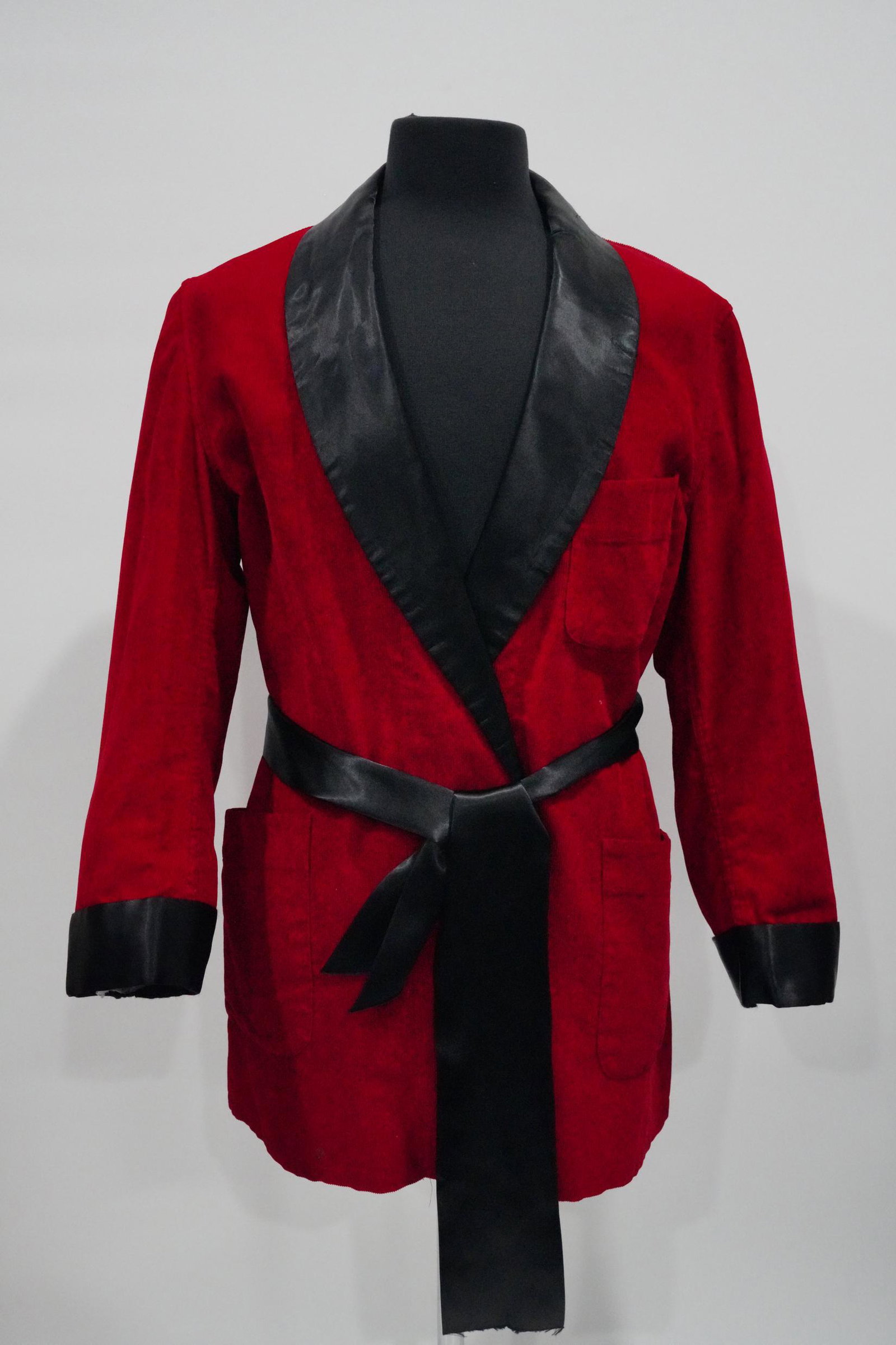 Elvis Presley Corduroy and Satin Smoking Jacket (1 of 6)