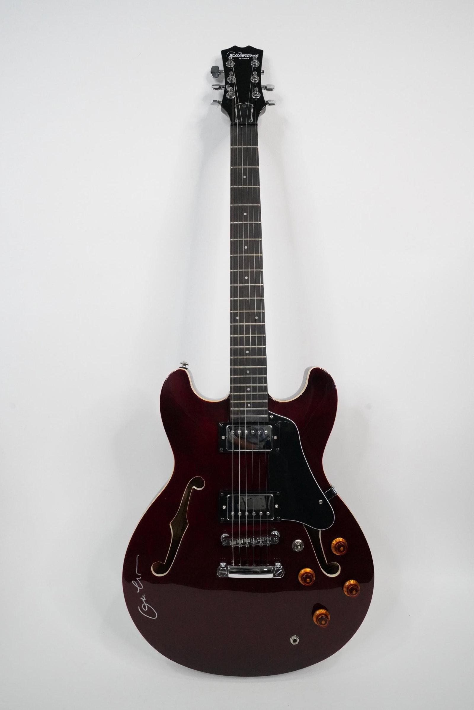 Eric Clapton Signed Silvertone Electric Guitar W/Photo (1 of 14)