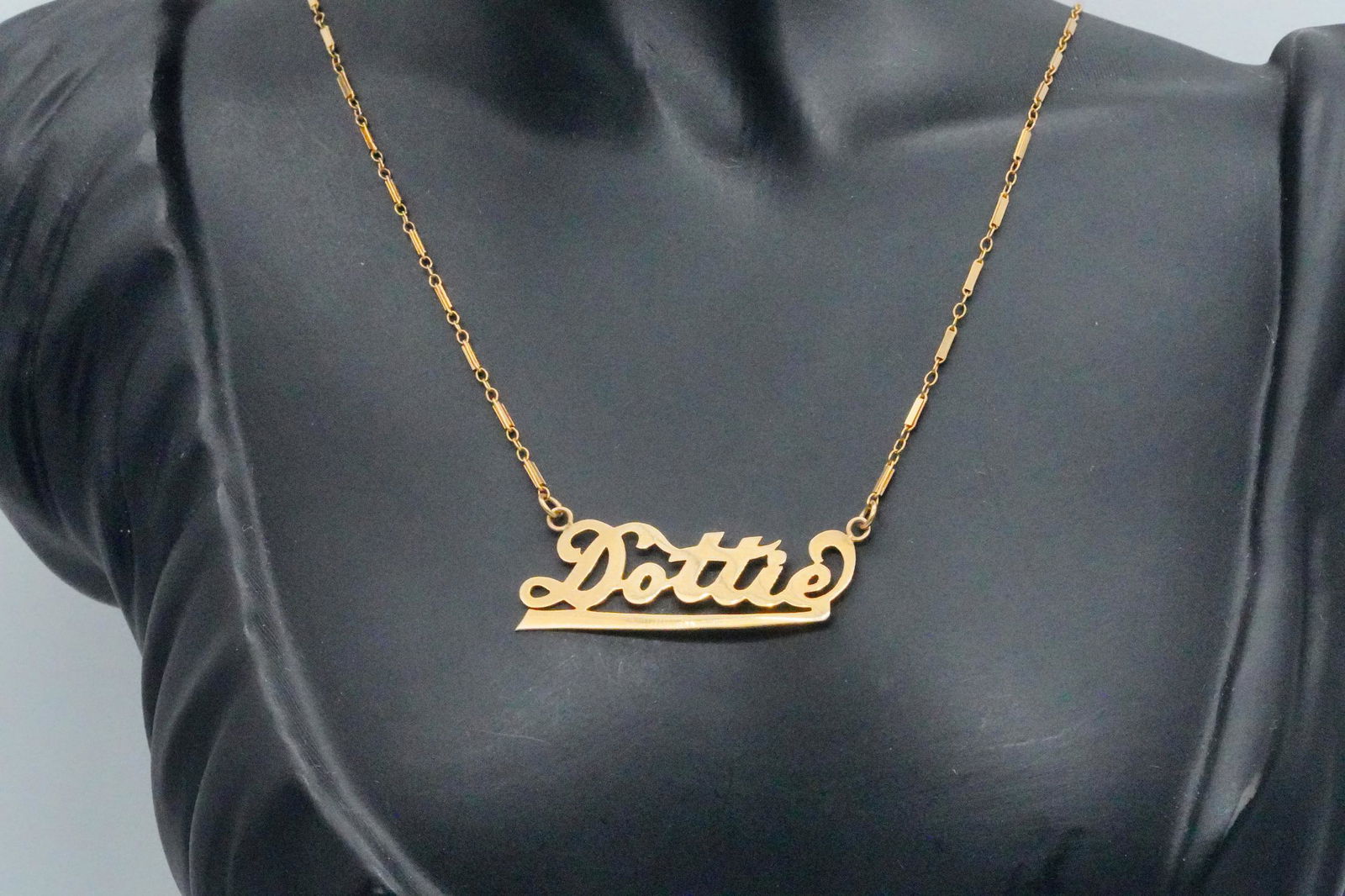 Solid gold nameplate necklace deals