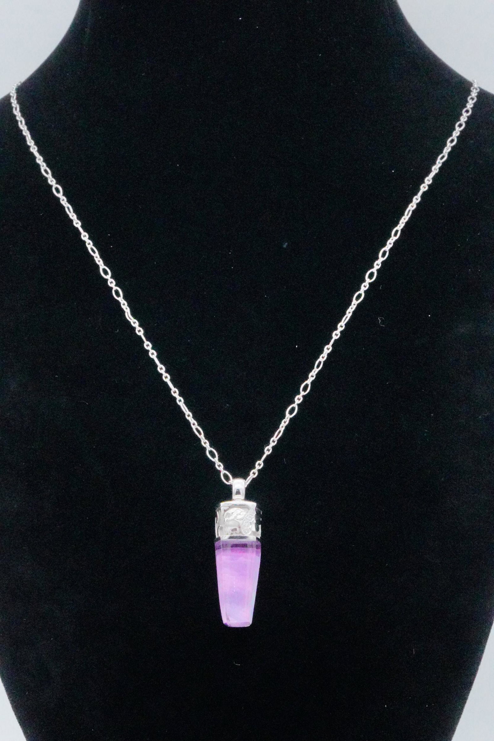 Magerit 4.00ct Amethyst, Mother of Pearl & 18K Necklace (1 of 7)