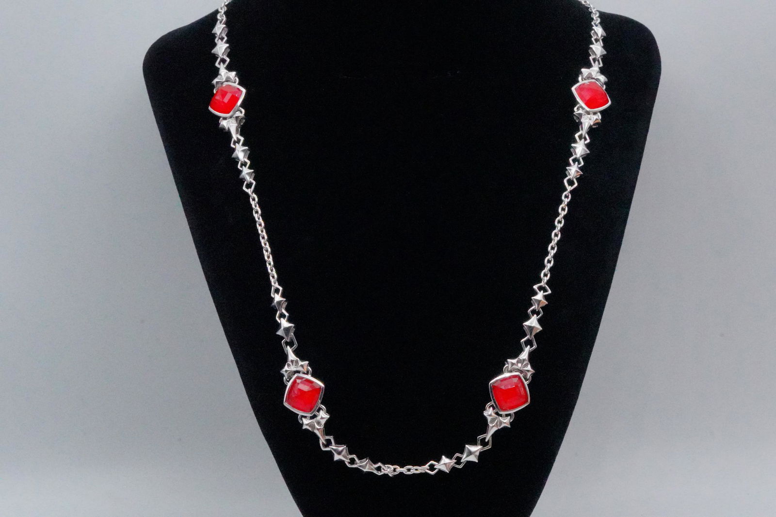 Stephen Webster Sterling Silver Superstud Necklace: Stephen Webster Solid Sterling Silver Red Crystal Haze Superstud Necklace - This necklace was made by Stephen Webster as part of the designer's Superstud collection. The necklace is made of solid ster