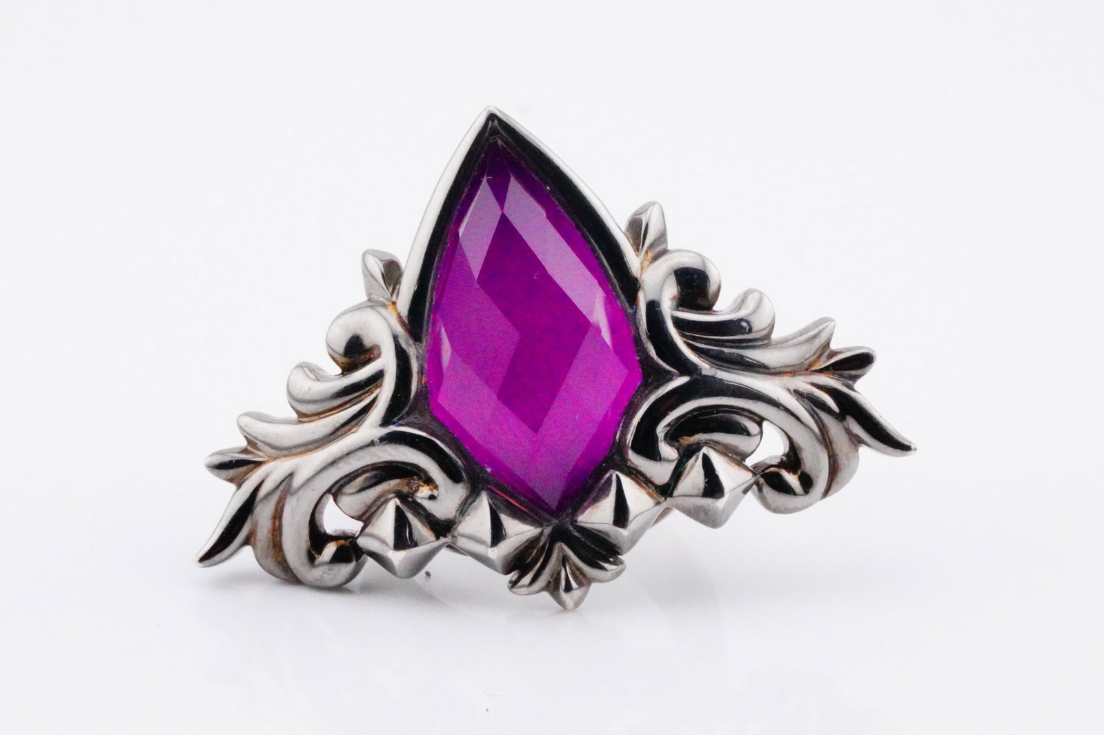 Stephen Webster Superstud Baroque Crystal Haze Ring (1 of 4)
