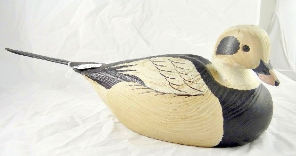1984 Roe Terry Hand Made Wooden Squaw Decoy: RARE 1984 "Roe Terry" Hand Made Wooden Squaw Decoy *Signed* This is a rare decoy made by Roe Terry. The bottom of the piece is carved "ROE" & says "Hand Carved by Roe Terry 84" This piece is in great 