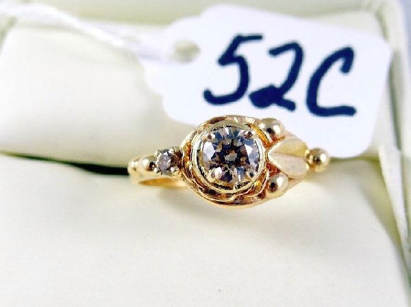 14K & Genuine .5CT Champagne Diamond Ring: 3.5 Grams-Vintage, Solid 14K Yellow Gold & Genuine .5CT Champagne Diamond Ring *STUNNING*. This ring is an absolutely stunning vintage piece with a lovely color and clarity .5CT champagne diamond in t
